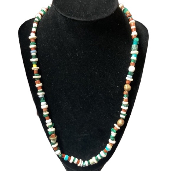 NATIVE Beaded Gemstone necklace - Picture 3 of 13
